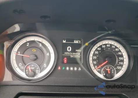 2015 Ram 1500 St z USA, uszkodzony, nr VIN 3C6JR6DM8FG554571